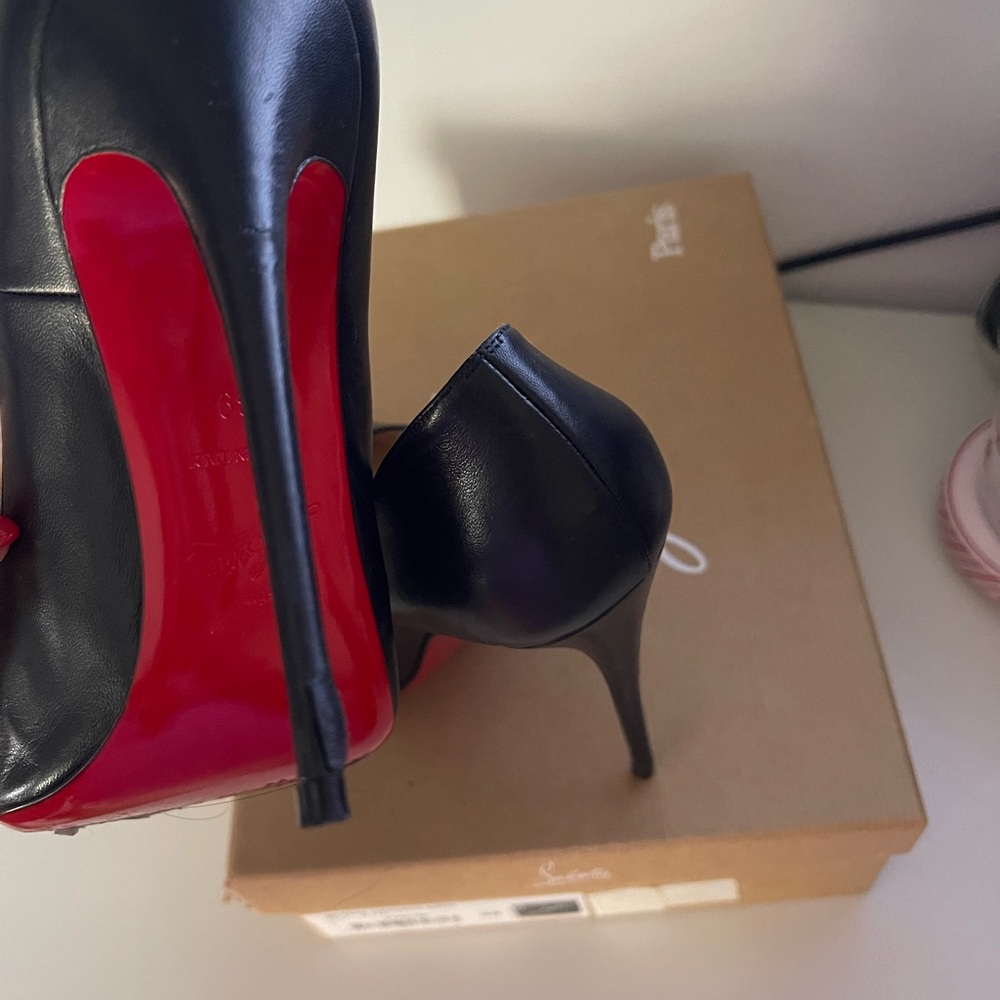 Christian Louboutin So Kate Black Heels - Picture 6 of 12